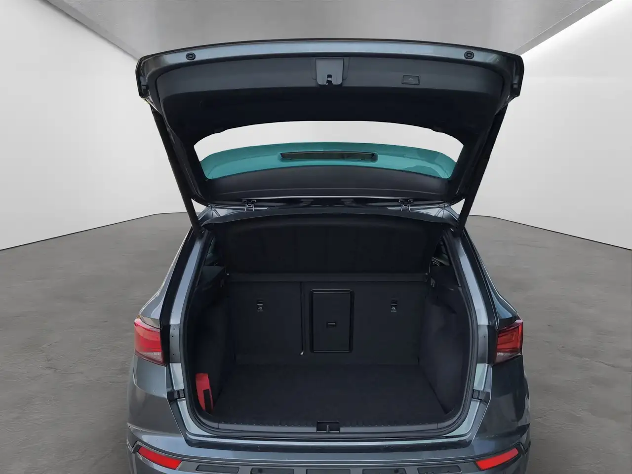 CUPRA Ateca 2.0 TSI DSG 4Drive LED NAVI ACC BLINDSPOT KAMERA P — معرض صور السيارة 8