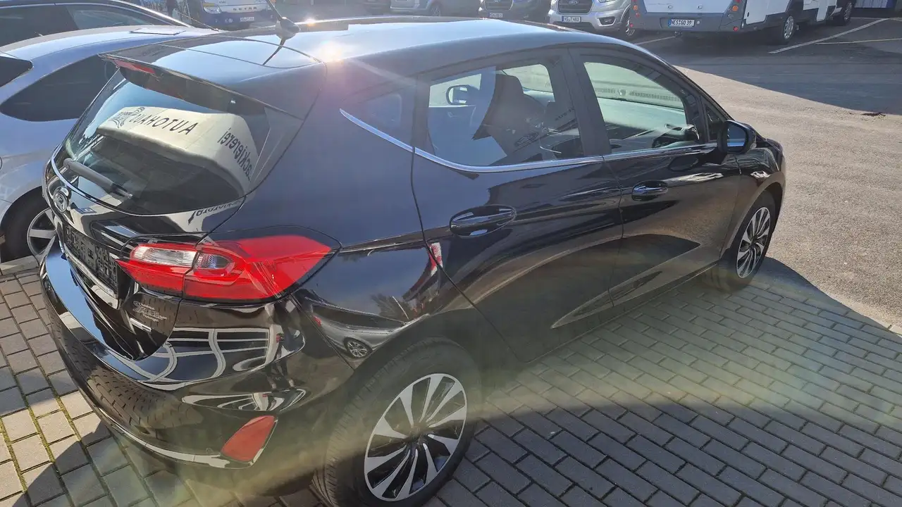 Ford Fiesta Titanium Mild-Hybrid — معرض صور السيارة 4
