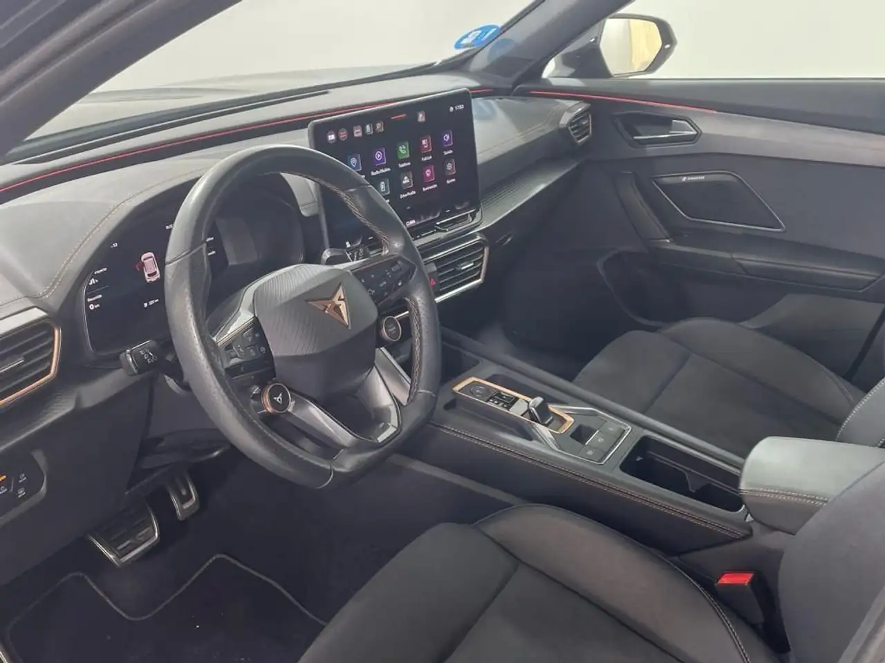 CUPRA Formentor 1.5 e-Hybrid 200 VZ DSG — Vehicle gallery 15
