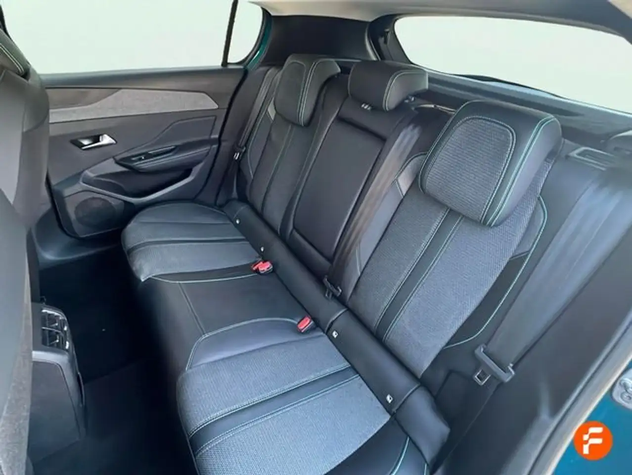 Peugeot 308 1.2 PureTech S&S Allure 130 — Galería del vehículo 16