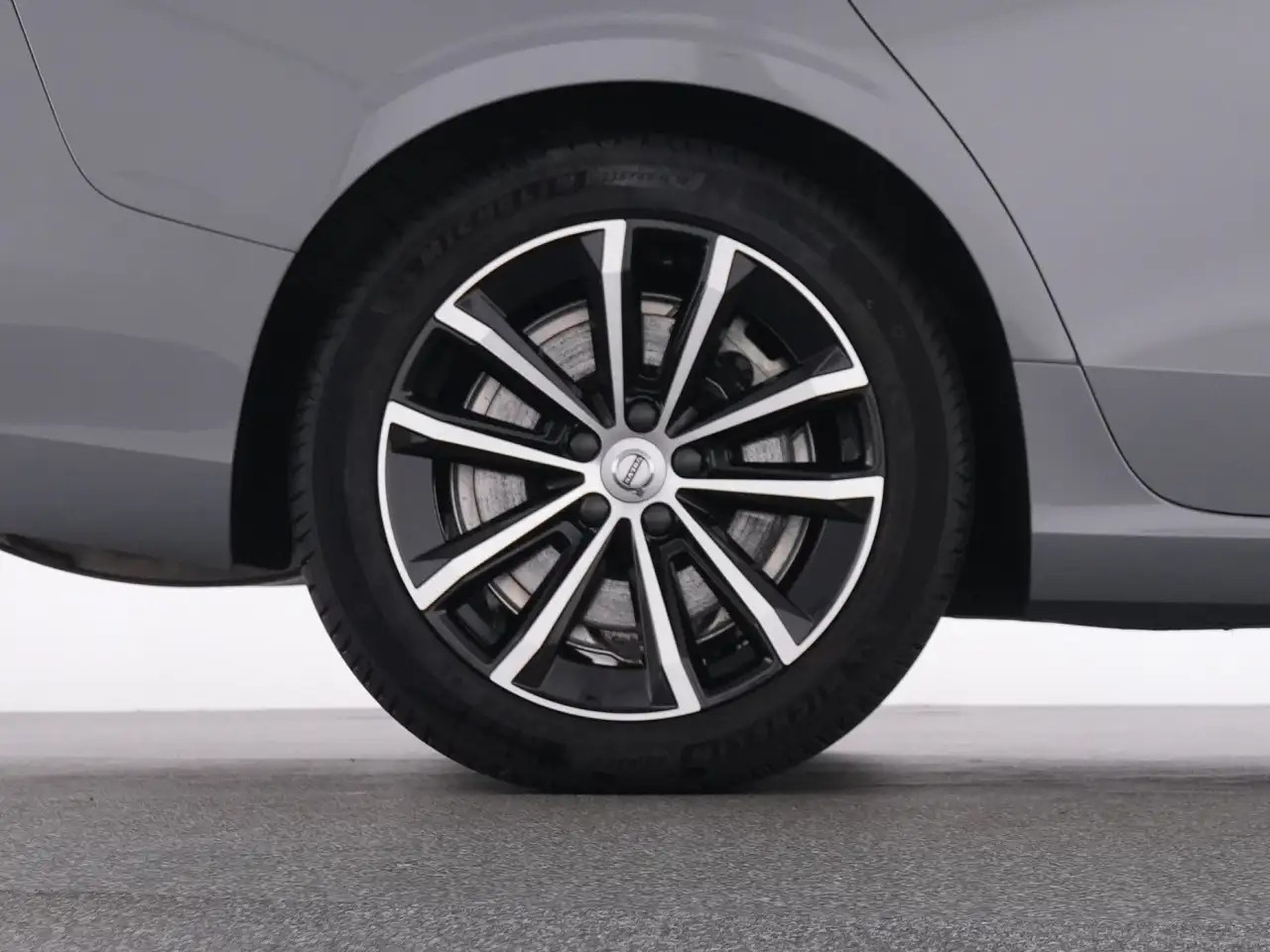Volvo V60 T8 Recharge Plus Dark+WINTERPAK+MEMORY+LM — معرض صور السيارة 24