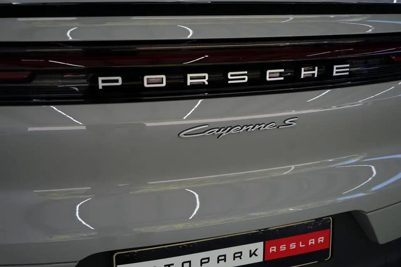 Porsche Cayenne Coupe S E-Hybrid/Kreide/18W/HeadUp/360° — Vehicle gallery 27