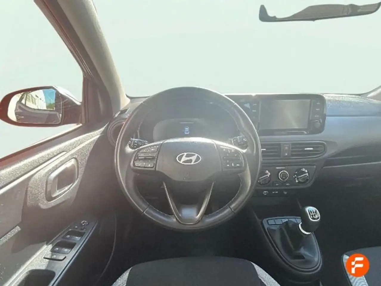 Hyundai i10 1.0 Essence — معرض صور السيارة 8