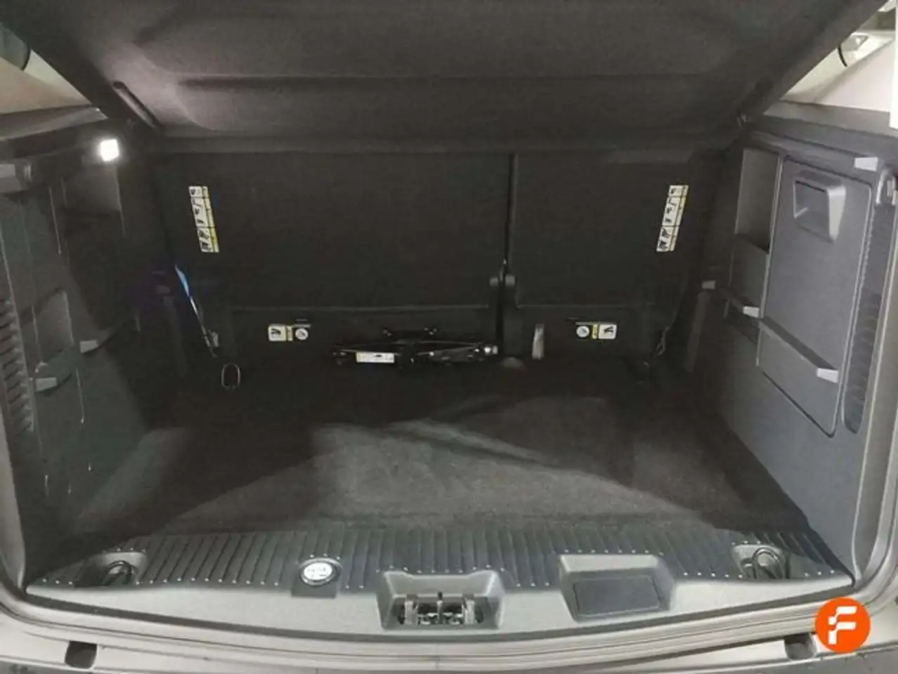 Ford Tourneo Courier 1.0 Ecoboost Trend Aut. — معرض صور السيارة 26