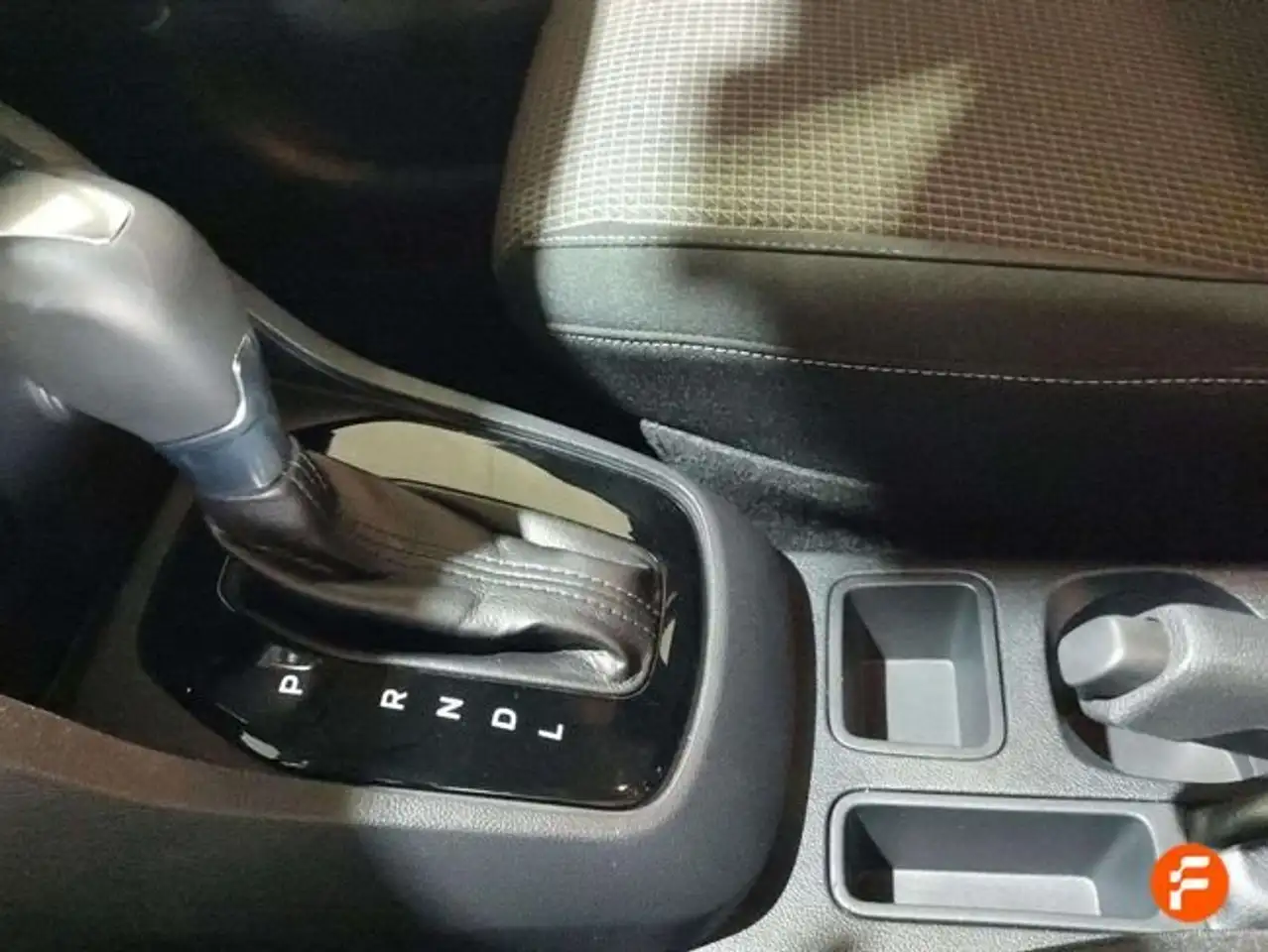 Ford Tourneo Courier 1.0 Ecoboost Trend Aut. — معرض صور السيارة 20