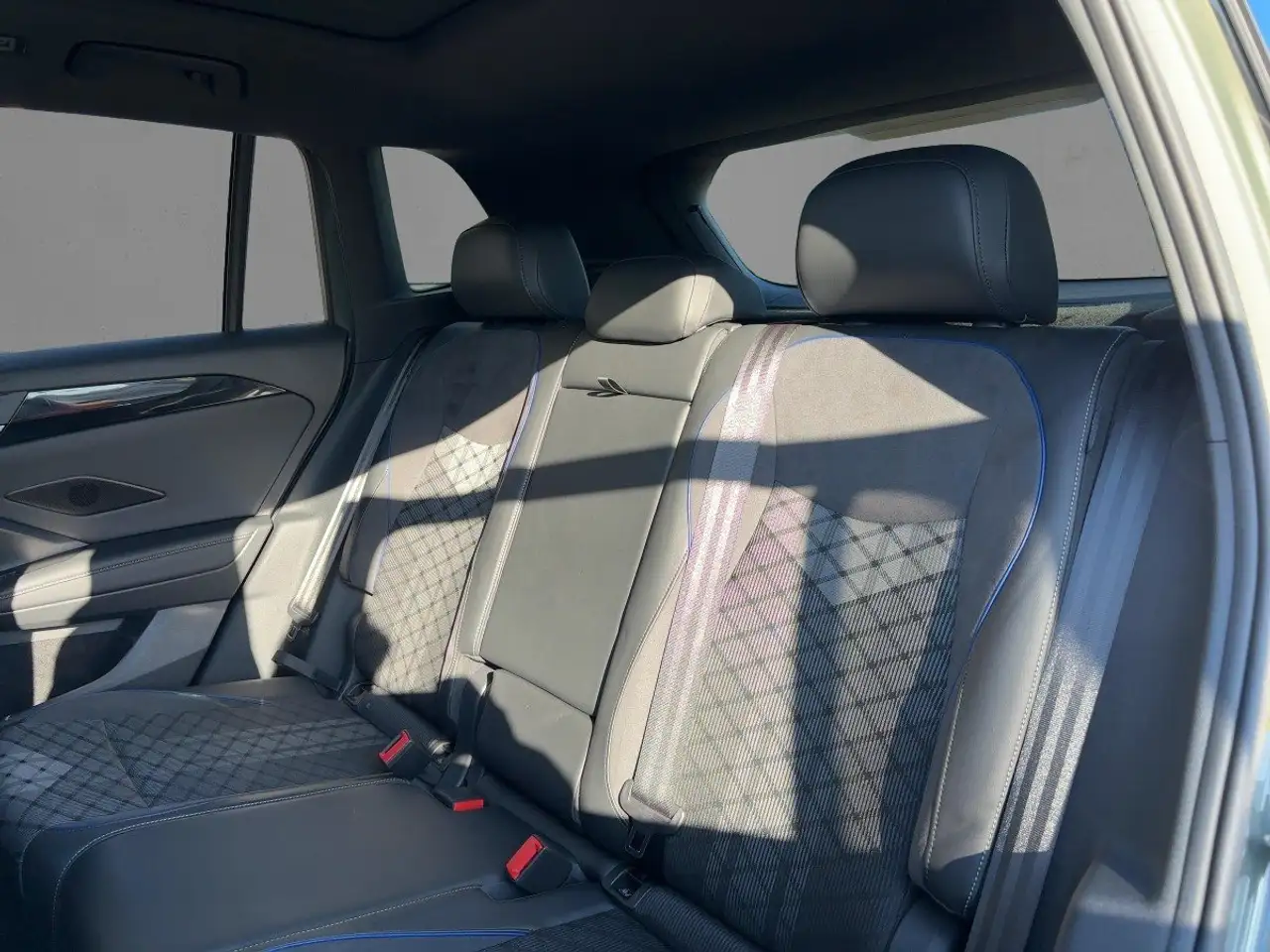 Volkswagen Tiguan 2.0 TSI 4Motion W R-Line AHK,AUTOM.,ACC — Galerie du véhicule 8