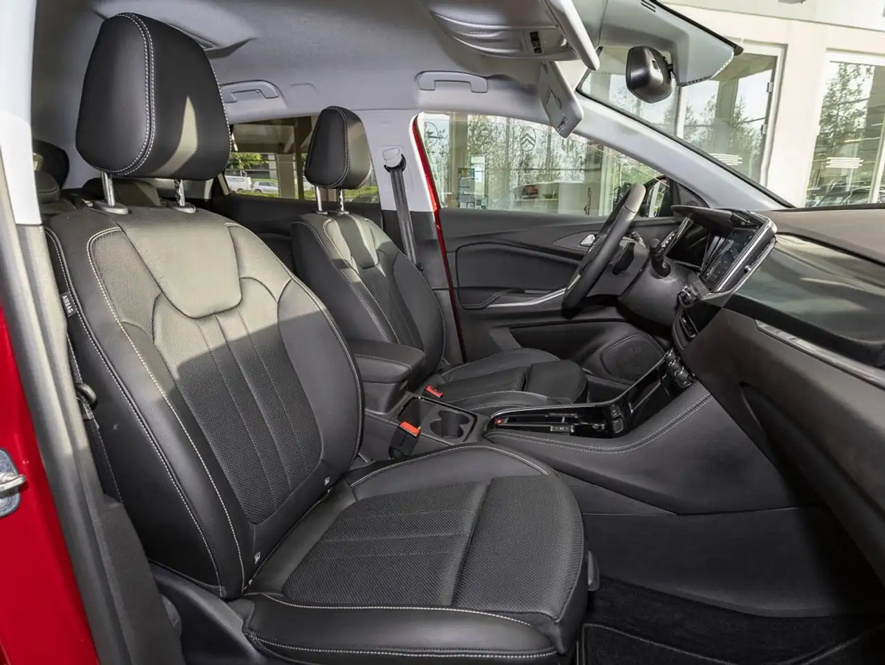 Opel Grandland 1.2 Turbo Ultimate +AHK+L/SHZ+RFK360+ — معرض صور السيارة 11