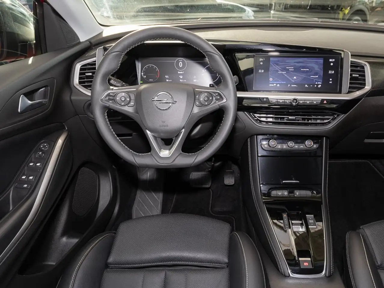 Opel Grandland 1.2 Turbo Ultimate +AHK+L/SHZ+RFK360+ — معرض صور السيارة 6