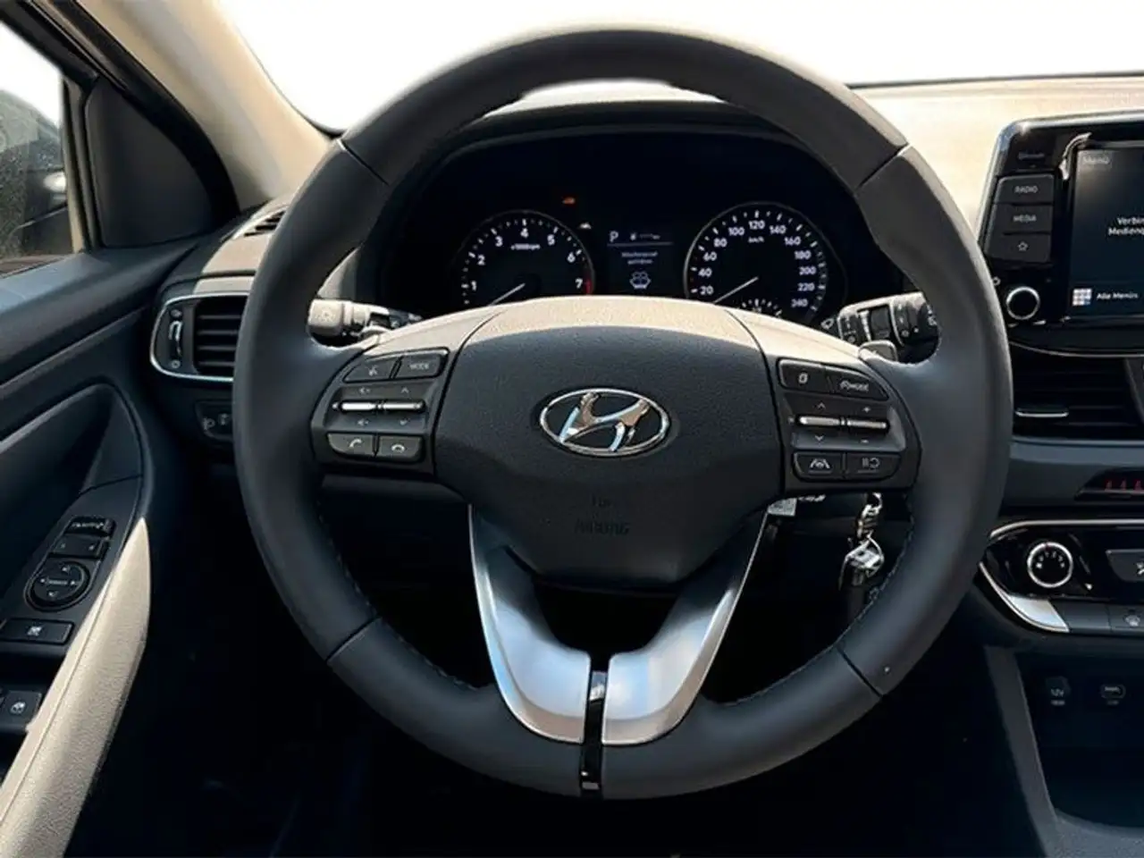 Hyundai i30 cw Select Mild-Hybrid — معرض صور السيارة 9
