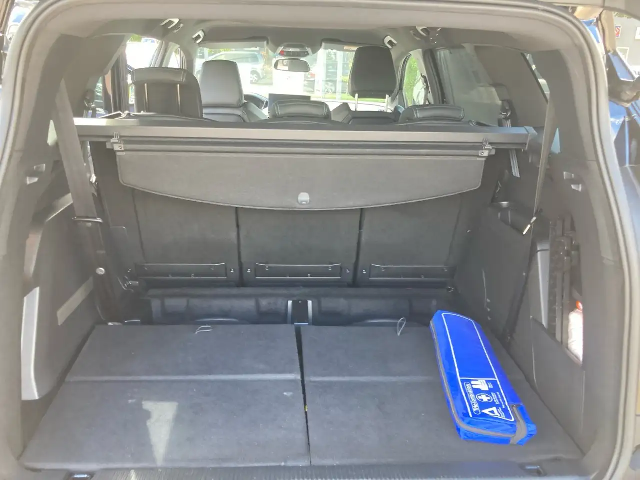 Peugeot 5008 1.2 PureTech 130 Allure Pack LED+Navi+SHZ — معرض صور السيارة 14