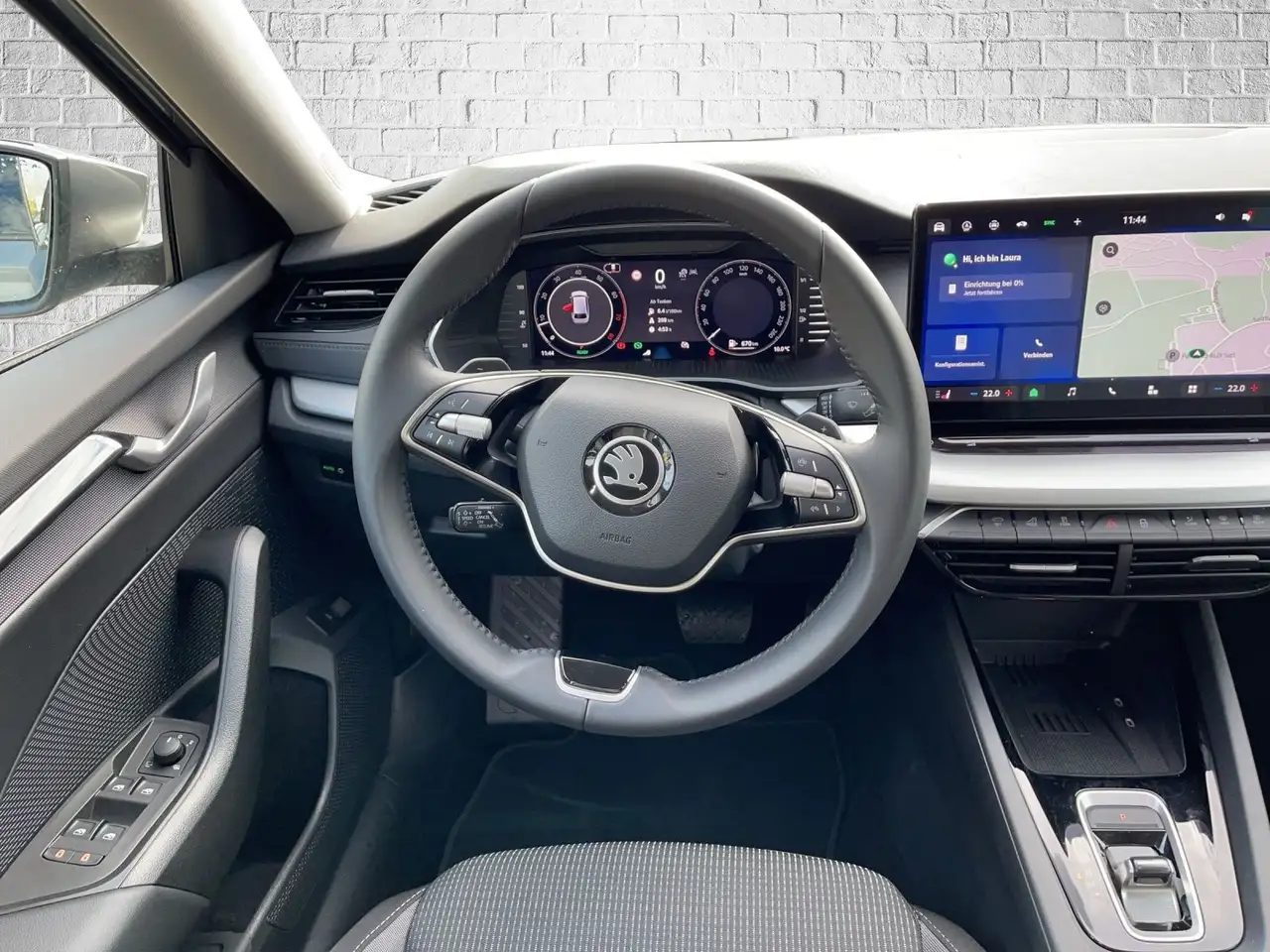 Skoda Octavia Combi 1.5 TSI mHEV DSG Selection — معرض صور السيارة 15