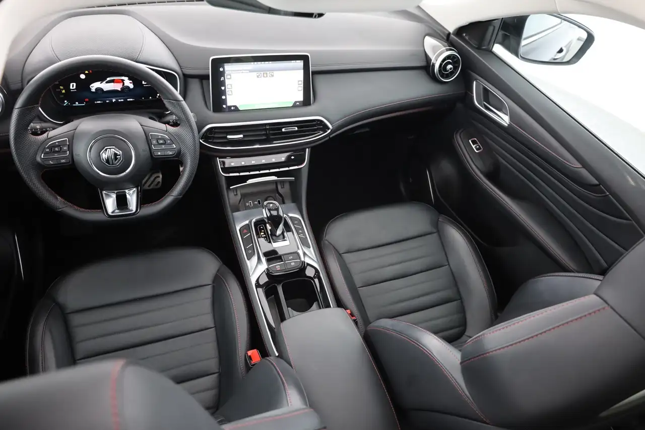 MG HS 1.5 T-GDI Luxury Aut. LED ACC Navi 360° Pano — Galería del vehículo 29