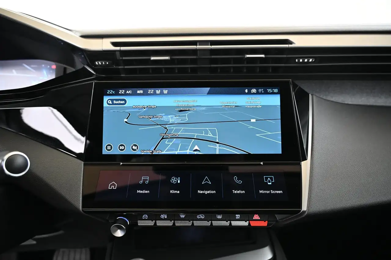 Peugeot 308 SW 1.2 130 EAT8 Allure LED/NAVI/WINTER-PAKET/16 — Galerie du véhicule 13