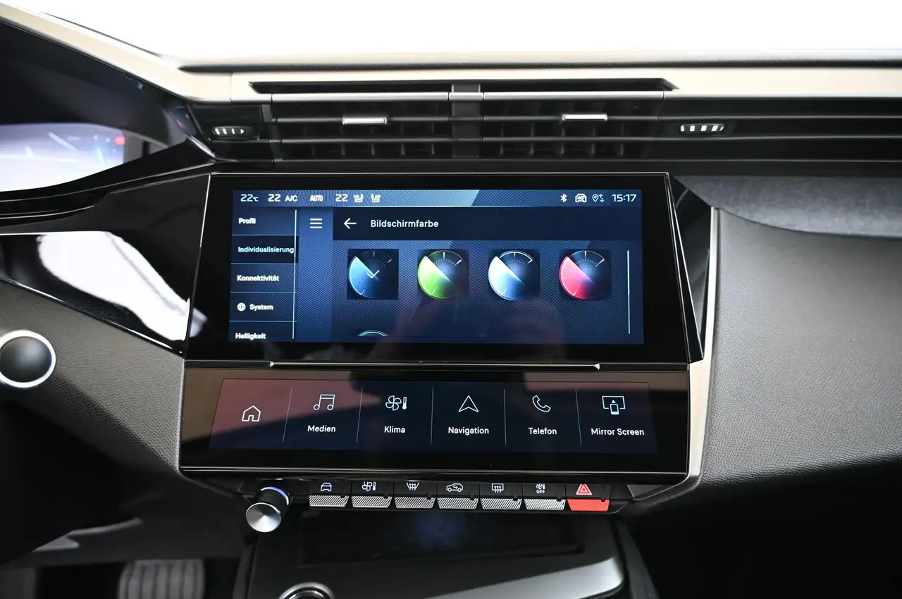 Peugeot 308 SW 1.2 130 EAT8 Allure LED/NAVI/WINTER-PAKET/16 — Galerie du véhicule 21