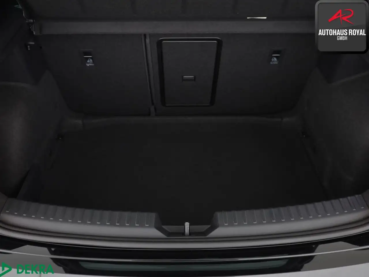 CUPRA Leon 2.0 TSI VZ KAMERA,PARKLENK,ACC,KESSY,PDC — Galería del vehículo 13