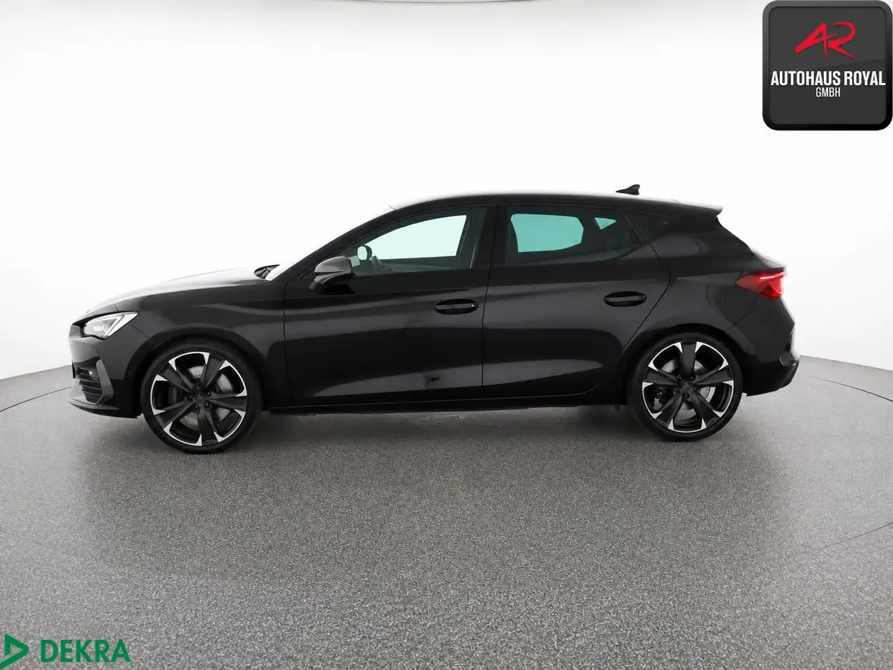 CUPRA Leon 2.0 TSI VZ KAMERA,PARKLENK,ACC,KESSY,PDC — Galería del vehículo 2