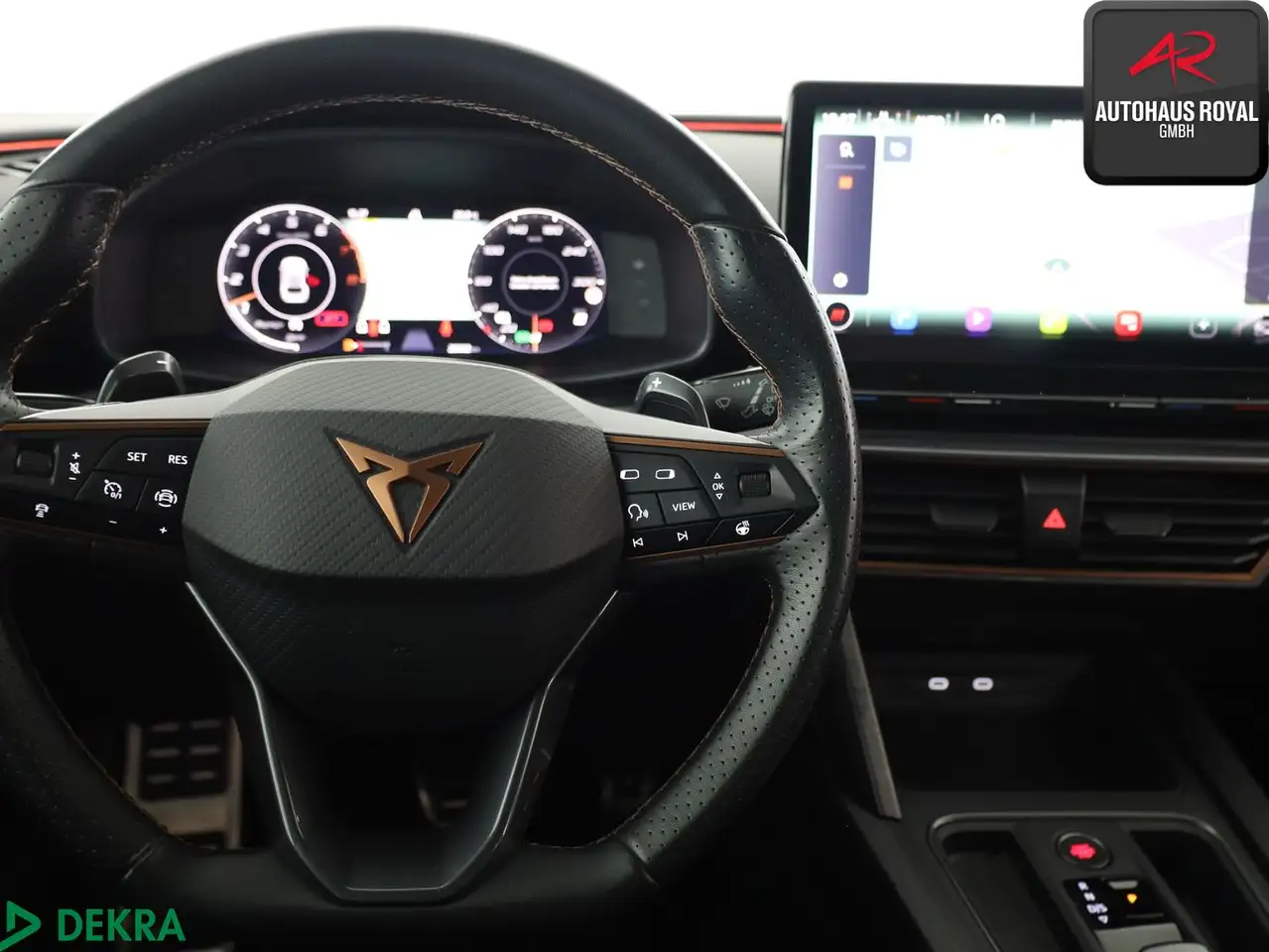 CUPRA Leon 2.0 TSI VZ KAMERA,PARKLENK,ACC,KESSY,PDC — Galería del vehículo 15