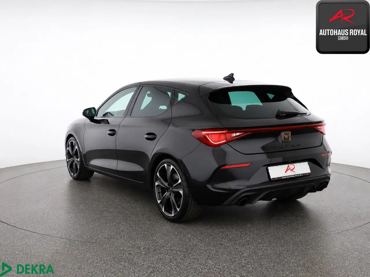 CUPRA Leon 2.0 TSI VZ KAMERA,PARKLENK,ACC,KESSY,PDC — Galería del vehículo 3