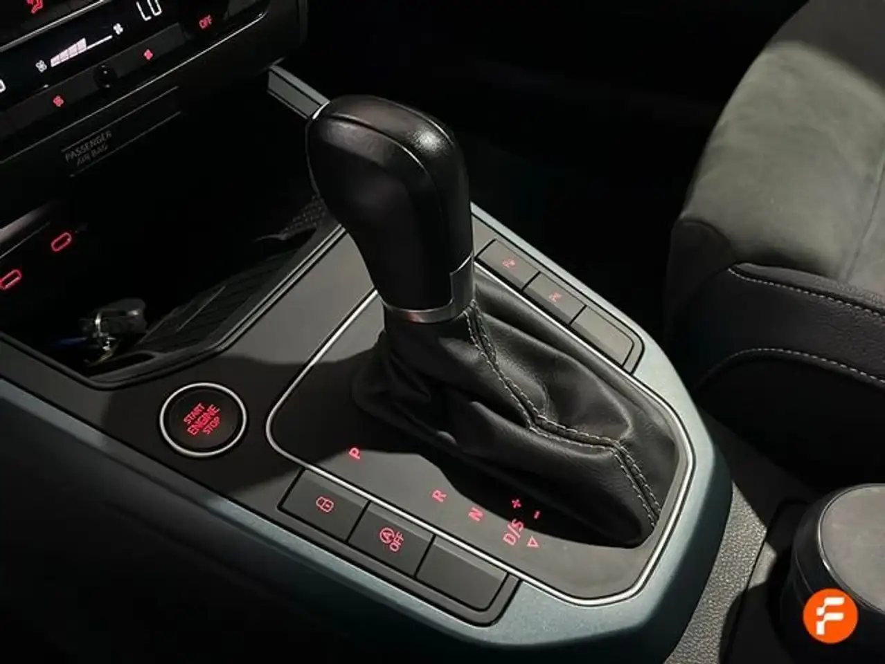 SEAT Arona 1.5 EcoTSI S&S Special Edition DSG7 150 — معرض صور السيارة 17