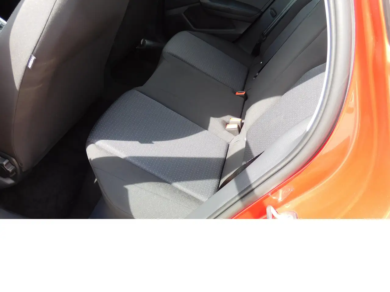 SEAT Arona 1.0 Style TSI BMT Klima Navi LED Alu — Vehicle gallery 17