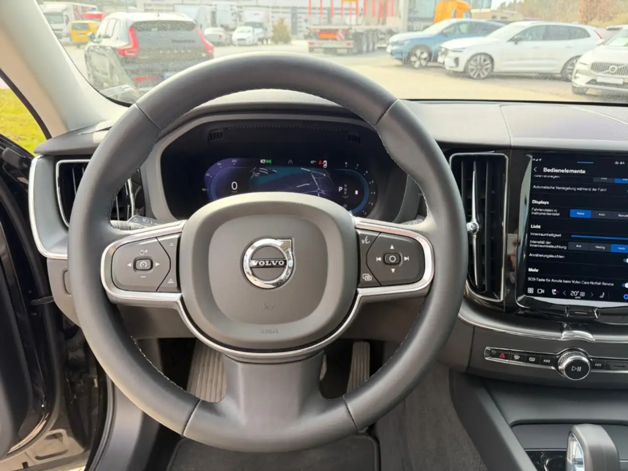 Volvo XC60 B4 Mild-Hybrid Benzin Core Leder Digitales Cockpit — معرض صور السيارة 14