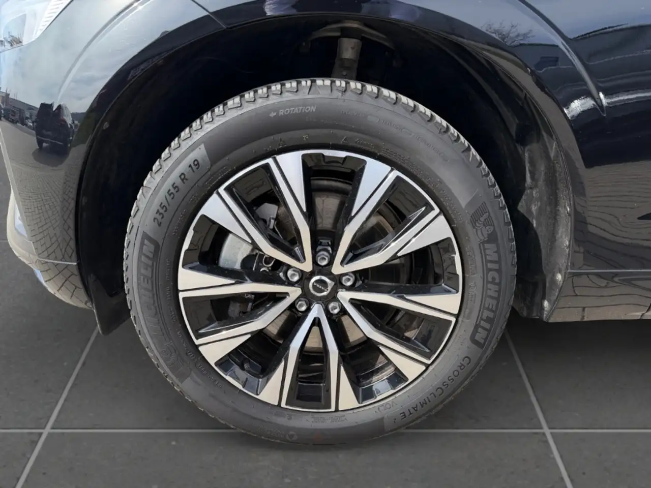 Volvo XC60 B4 Mild-Hybrid Benzin Core Leder Digitales Cockpit — معرض صور السيارة 9