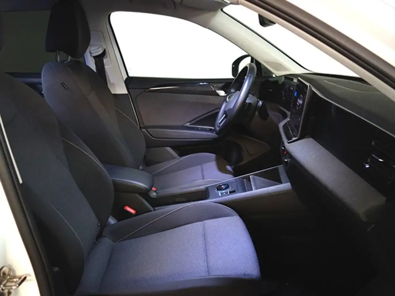 Volkswagen Tiguan 1.5 eTSI DSG 96kW — معرض صور السيارة 5