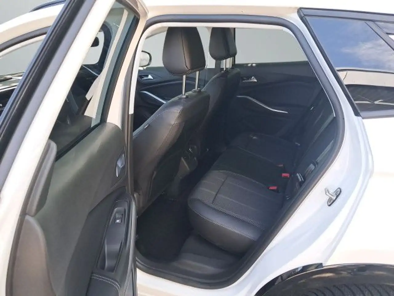 Opel Grandland Turbo GS Autom. IntelliLux Navi ACC GJR — Galerie du véhicule 14
