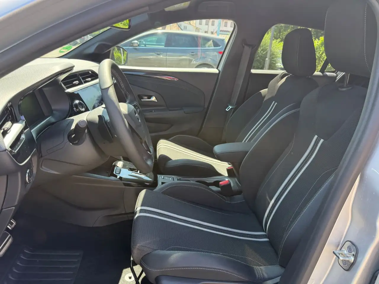 Opel Corsa F 1.2 Turbo GS/Automatik/Navi/Kamera/LED — معرض صور السيارة 10