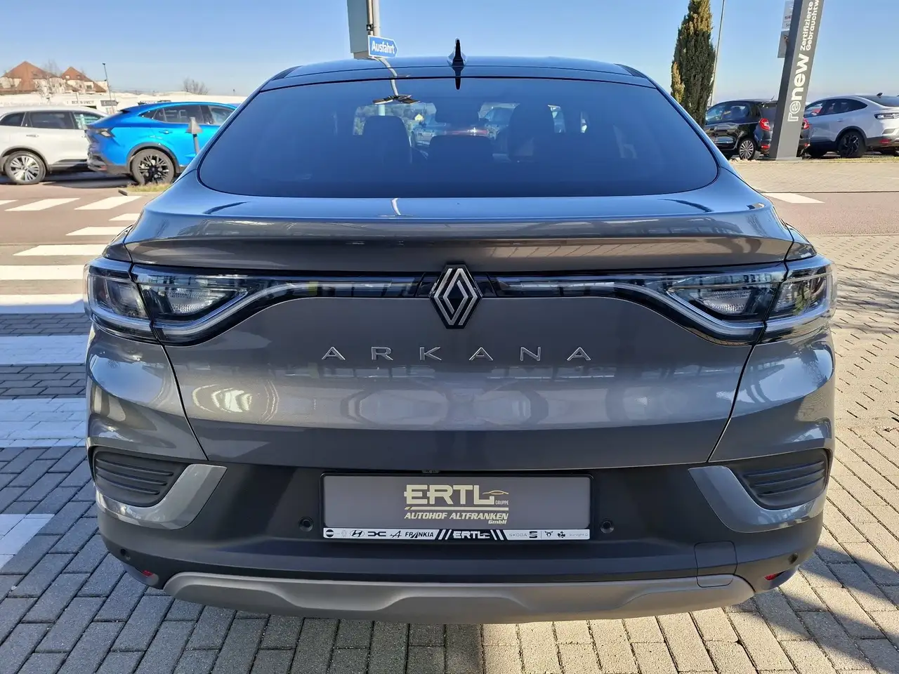 Renault Arkana TECHNO Mild Hybrid 140 EDC — Galería del vehículo 8