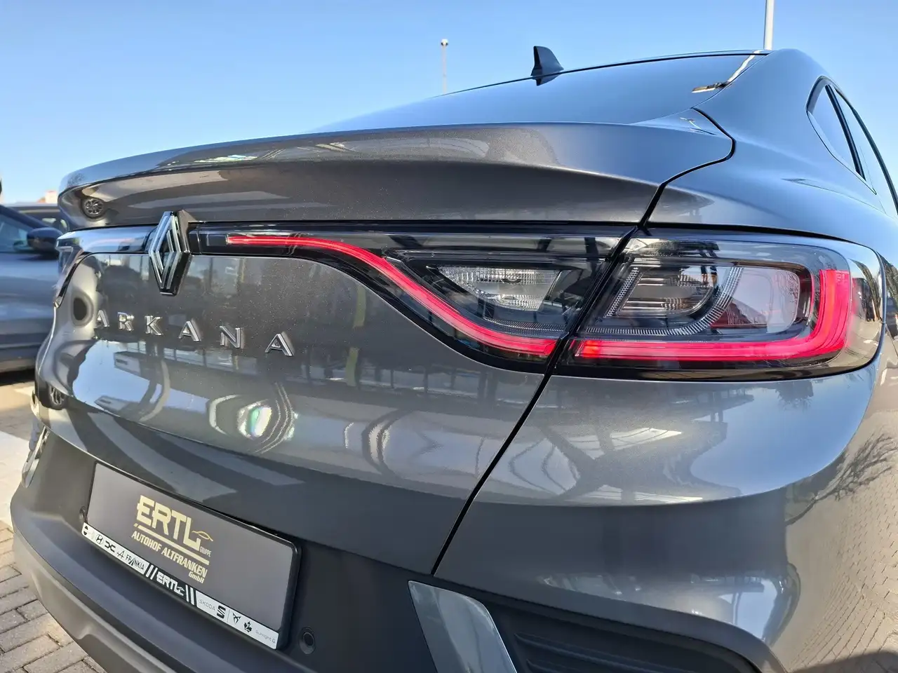 Renault Arkana TECHNO Mild Hybrid 140 EDC — Galería del vehículo 40