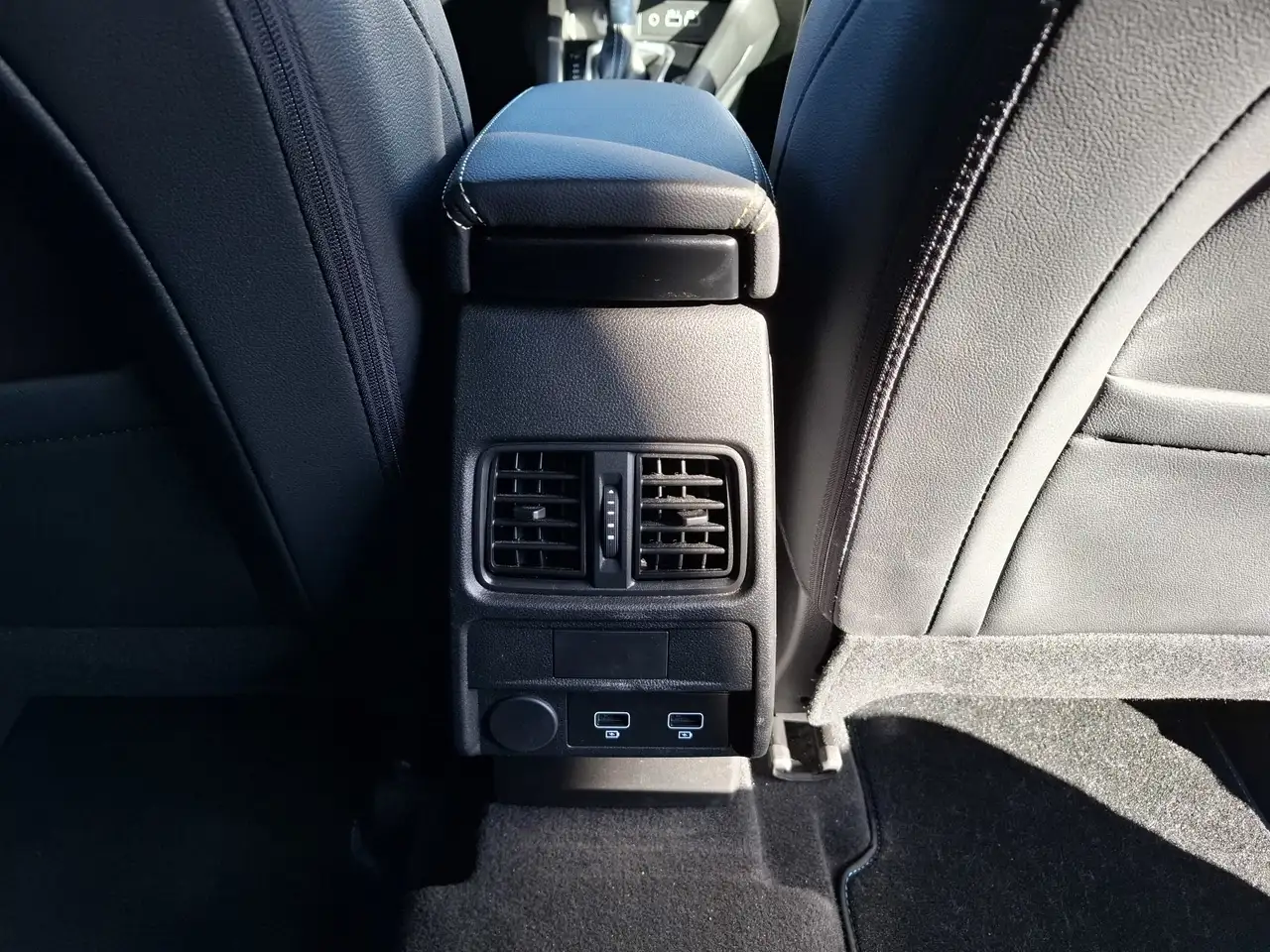 Renault Arkana TECHNO Mild Hybrid 140 EDC — Galería del vehículo 15