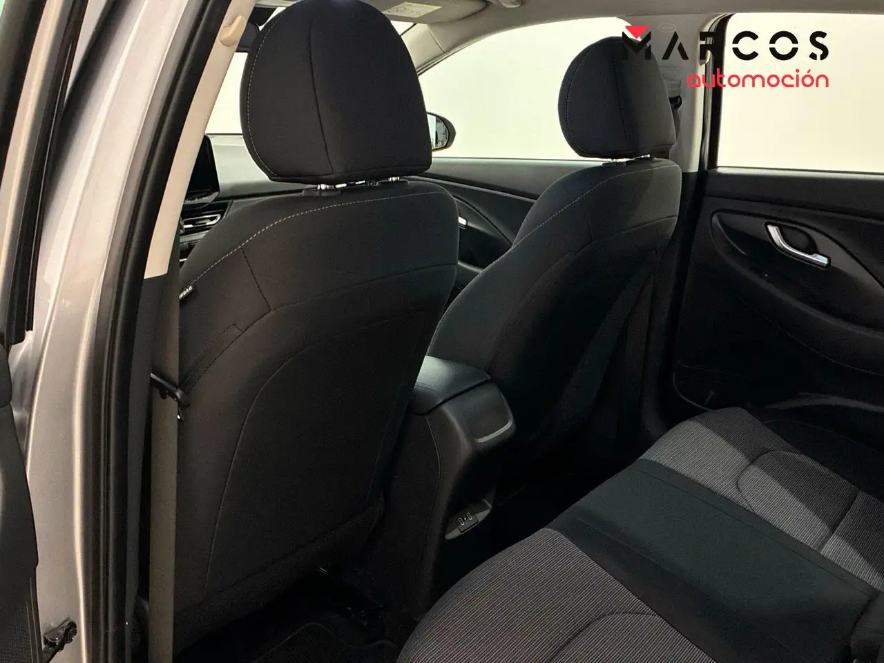 Hyundai i30 1.0 TGDI Klass 48V 100 — Galería del vehículo 21