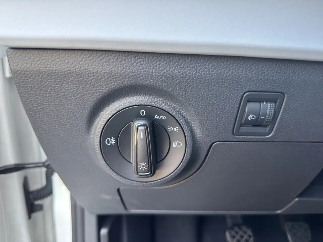 SEAT Ibiza 1.0 TSI Style Edition KAMERA FULL LINK LED SHZ DAB — Galerie du véhicule 14