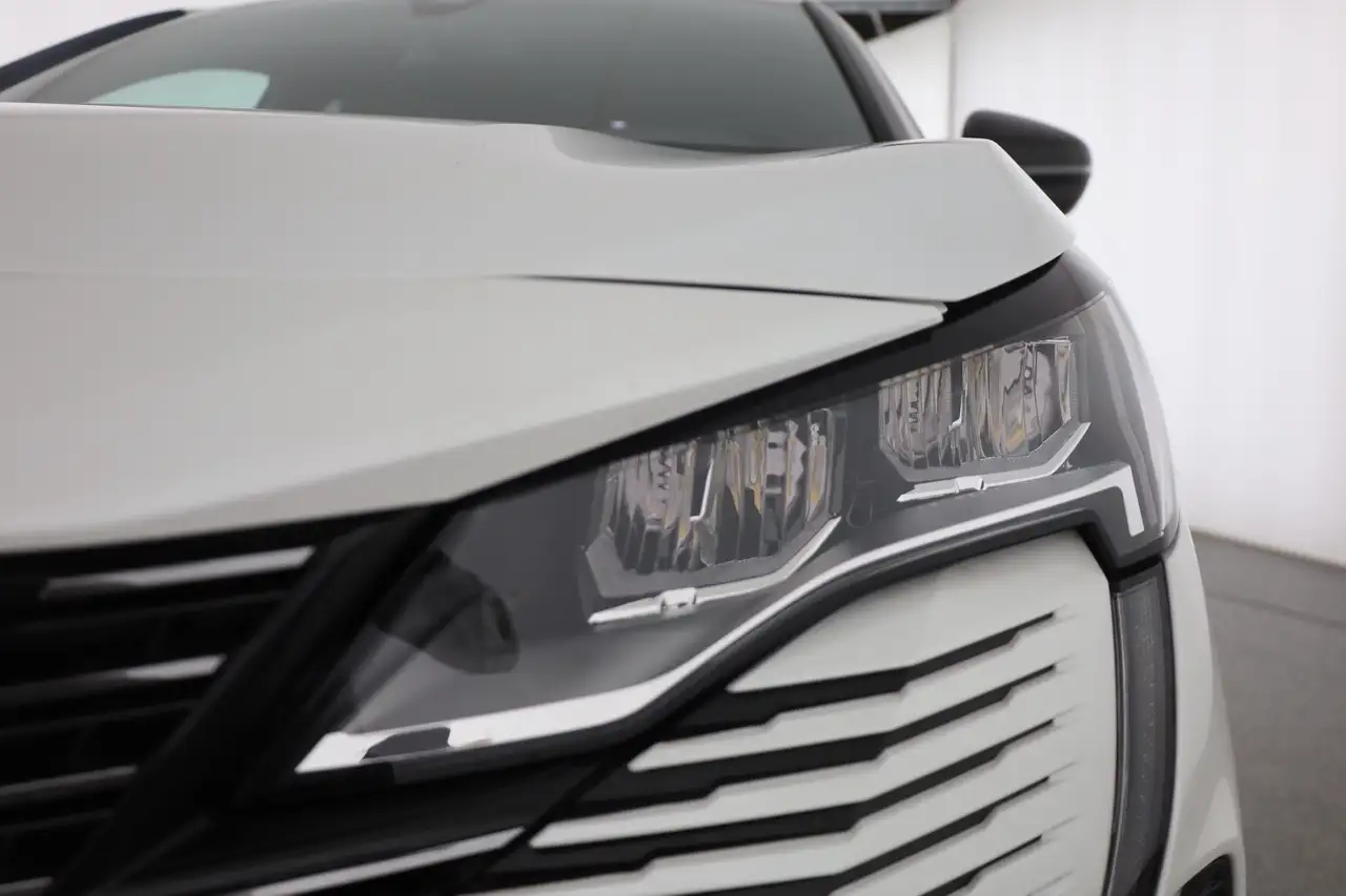 Peugeot 3008 1.2 e-THP Aut. Allure Pack LED Navi Kamera — معرض صور السيارة 30