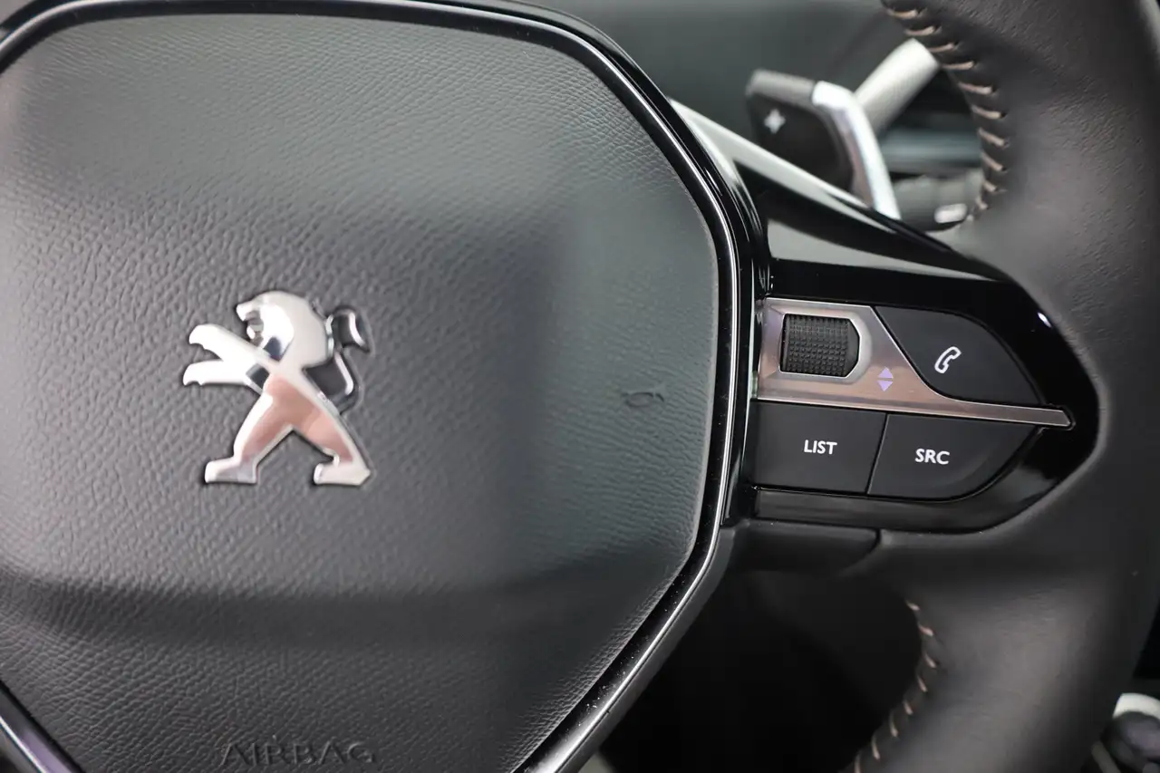 Peugeot 3008 1.2 e-THP Aut. Allure Pack LED Navi Kamera — معرض صور السيارة 17