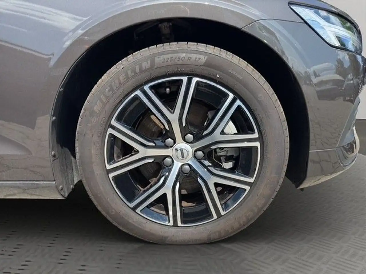 Volvo V60 B3 B DKG Core+ACC+Kamera+LED — Vehicle gallery 16