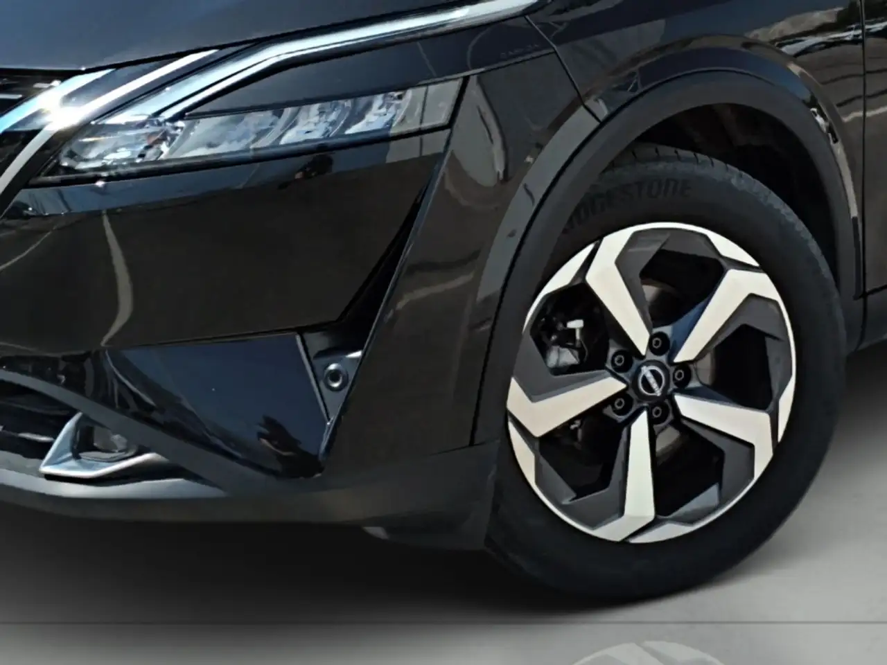 Nissan Qashqai 1.3 DIG-T mHEV 12V N-Connecta 4x2 103kW — معرض صور السيارة 7