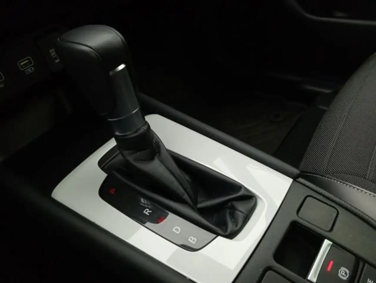 Honda Jazz 1.5 i-MMD ADVANCE — Galerie du véhicule 16