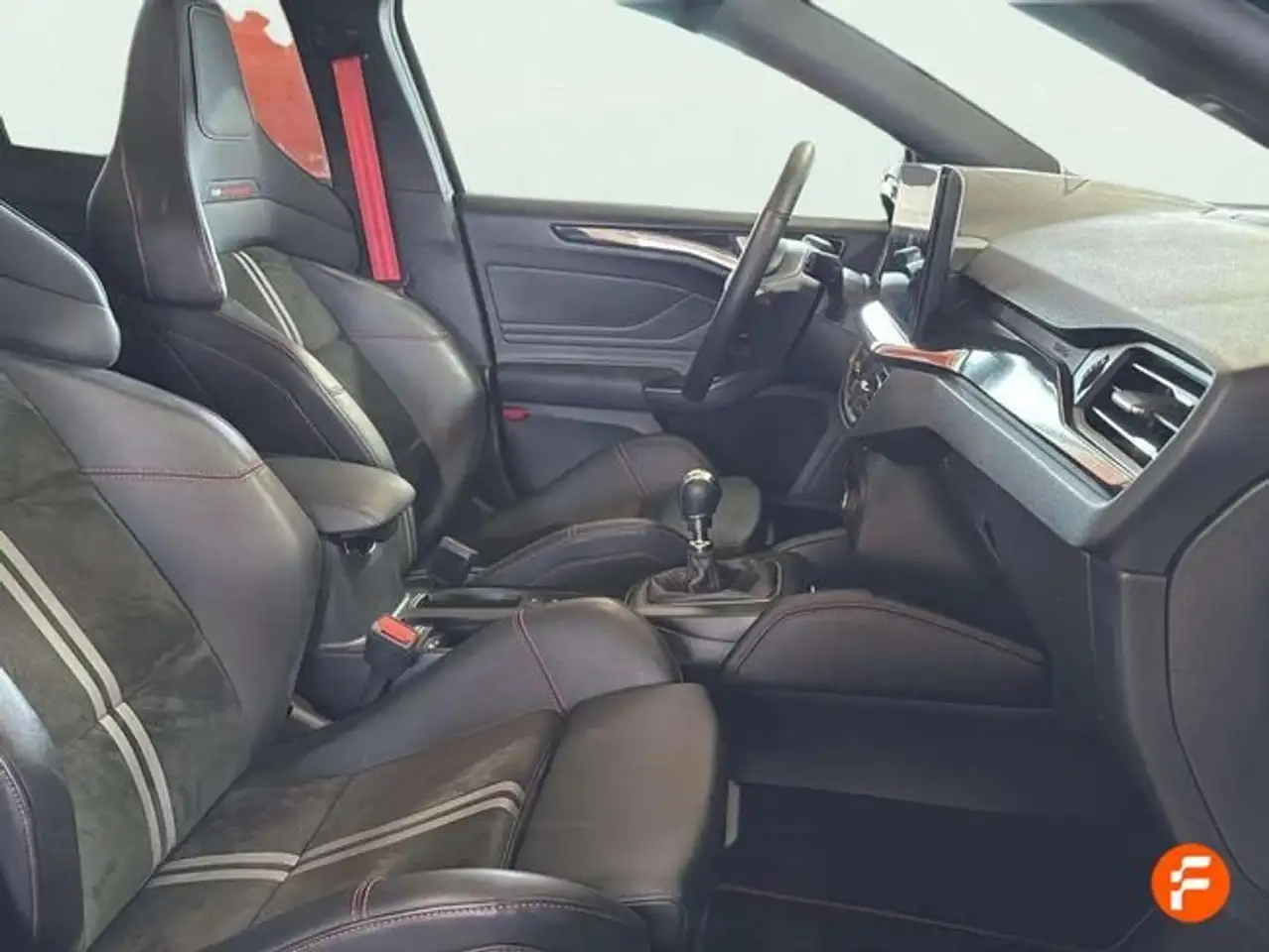 Ford Focus 2.3 Ecoboost ST Edition — معرض صور السيارة 28