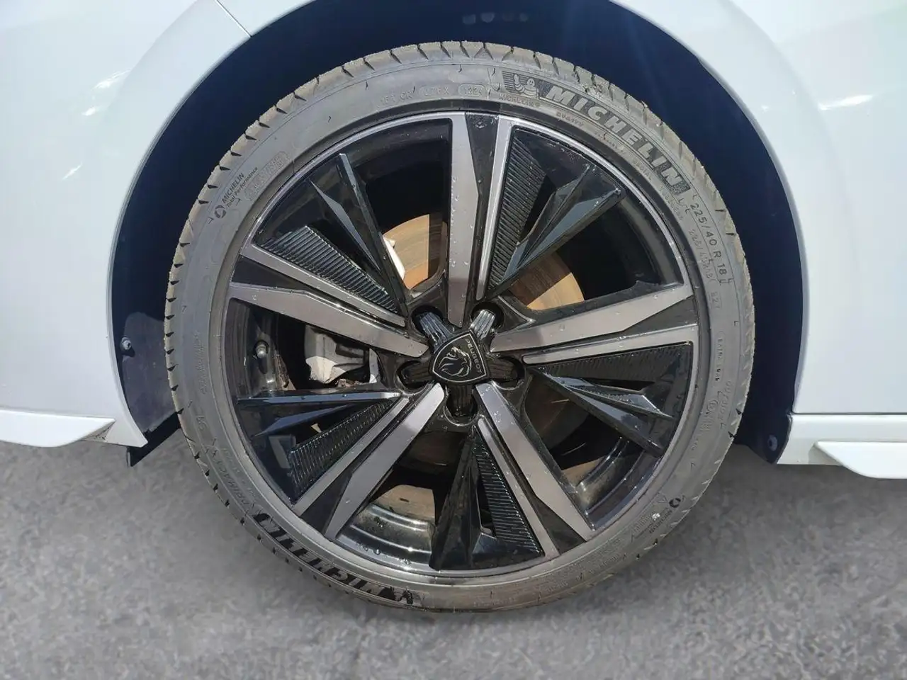 Peugeot 308 Hybrid 136 GT *Leder*NAVI*Kamera*Car Play* — Galerie du véhicule 20