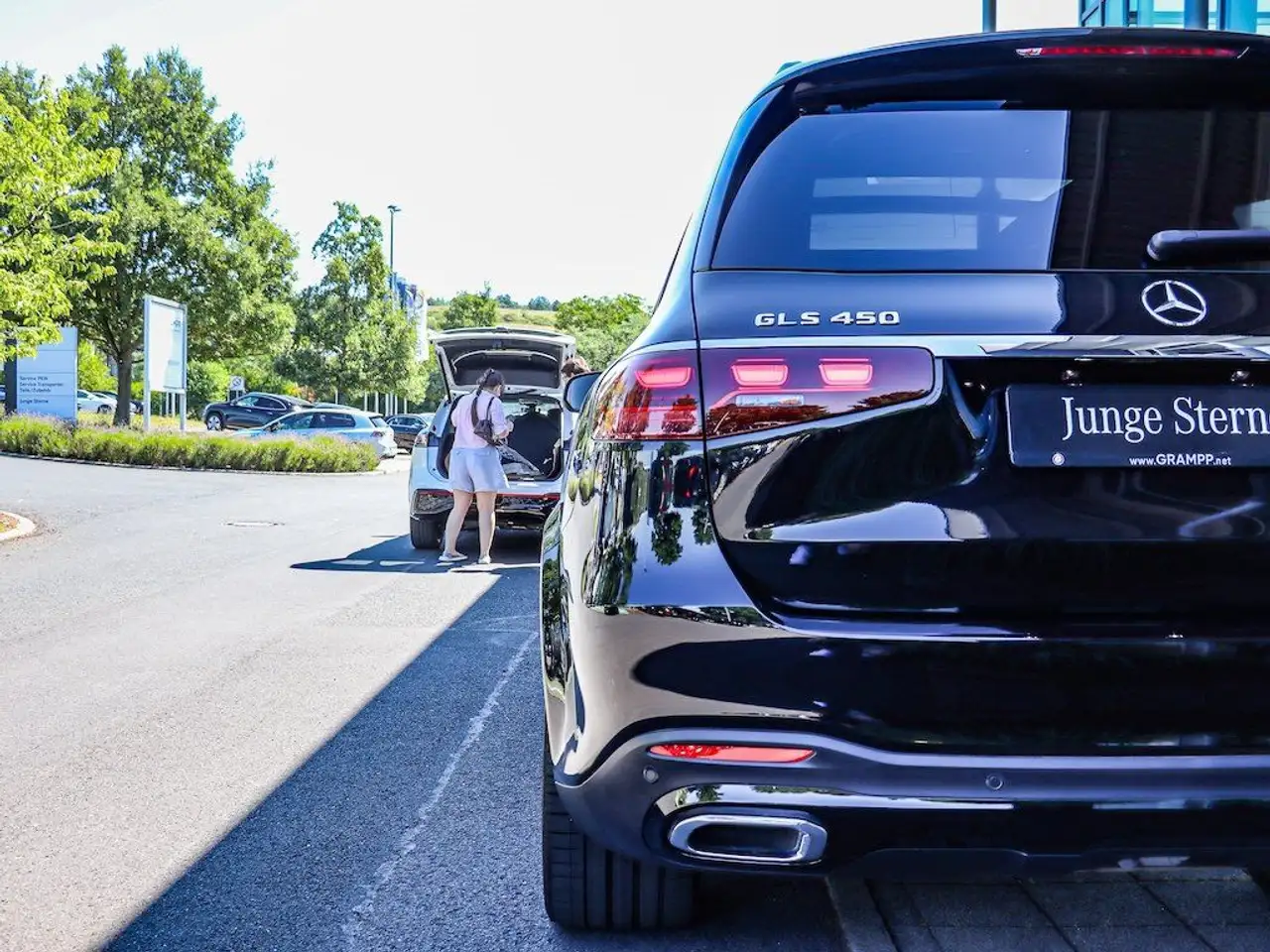 Mercedes-Benz GLS 450 4M AMG Pano/Massage/FondEnt/AHK/Fahrassi — Galería del vehículo 30