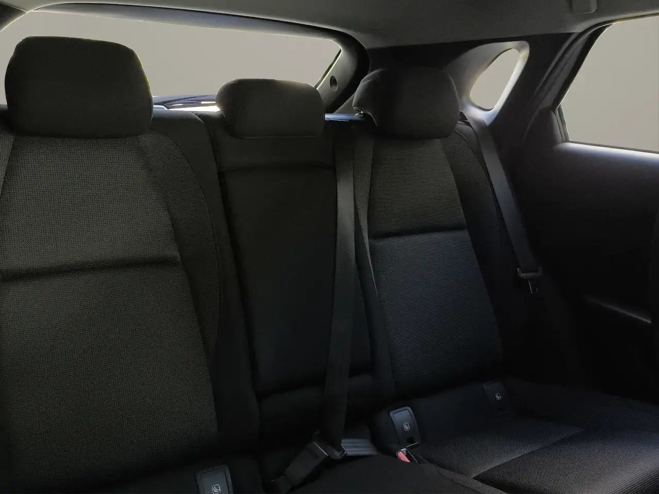 Mazda CX-30 2.0 Skyactiv-X Zenith 2WD Aut 137kW — معرض صور السيارة 16