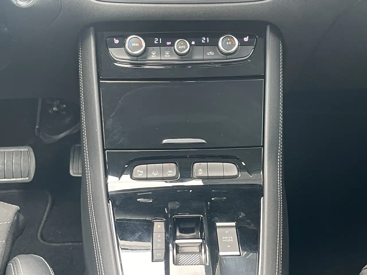 Opel Grandland MildHybrid GS ACC+Alcantara+LED+Navi+LM — Galería del vehículo 15