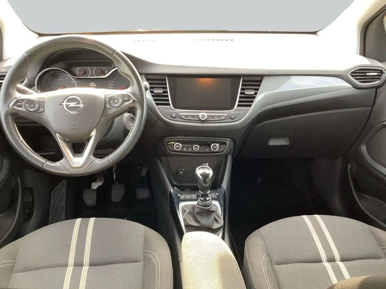 Opel Crossland Crossland 1.2 Elegance — معرض صور السيارة 13