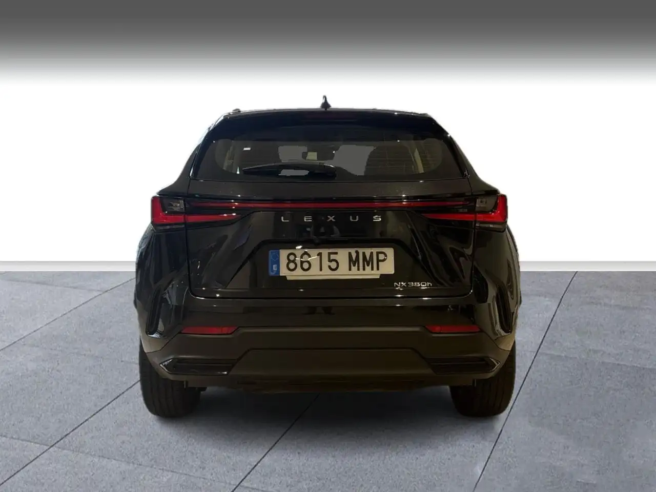 Lexus NX 350h Premium 2WD — Galería del vehículo 10