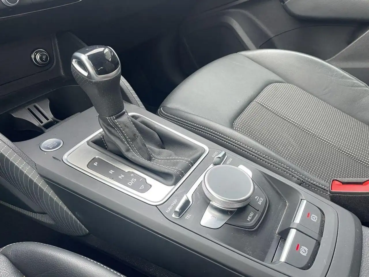 Audi Q2 35 TDI Adrenalin S tronic 110kW — Galerie du véhicule 19