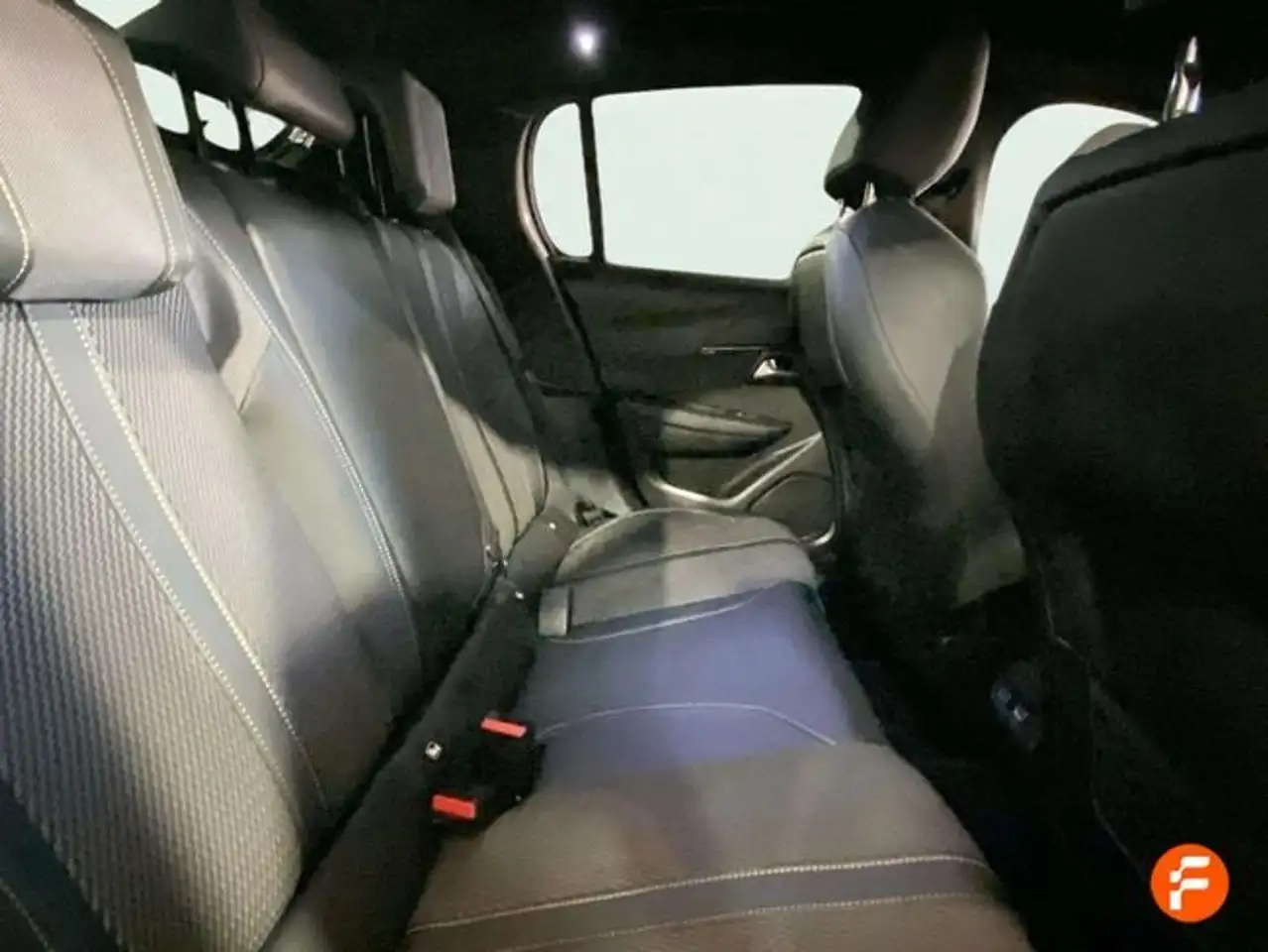 Peugeot 208 GT Puretech 100 — معرض صور السيارة 15