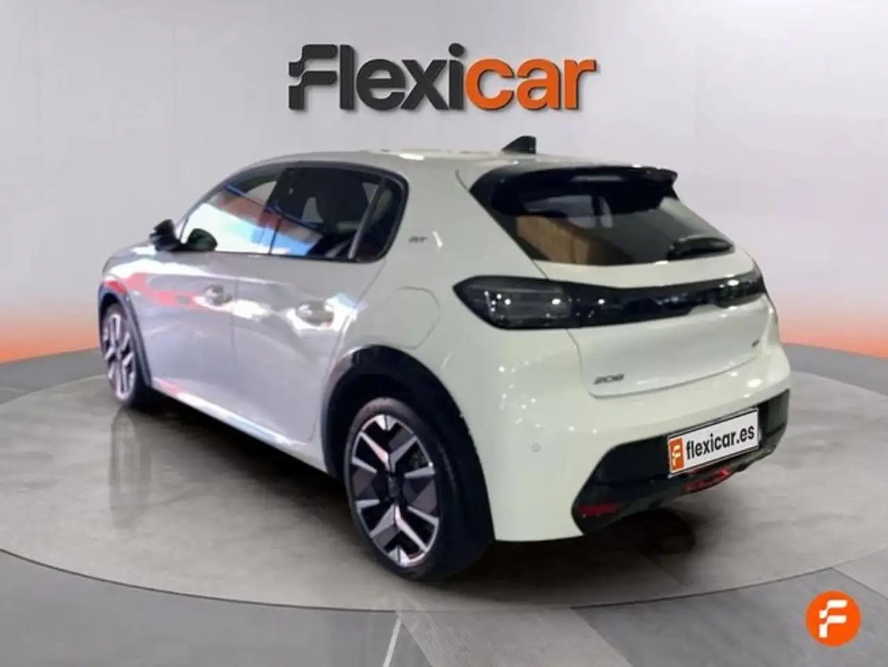 Peugeot 208 GT Puretech 100 — معرض صور السيارة 7