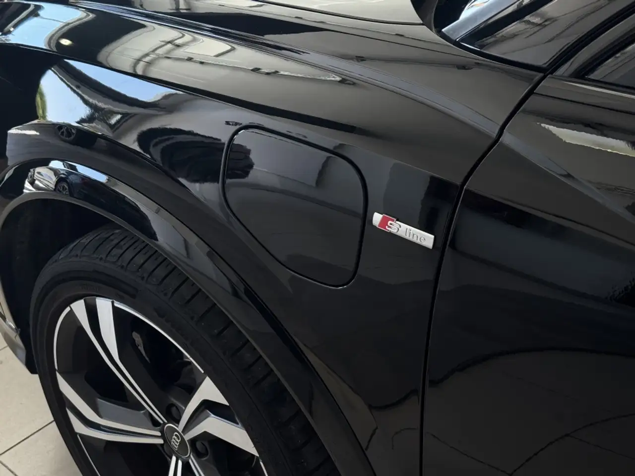 Audi Q3 45 TFSIe S line S-tronic — Galerie du véhicule 5